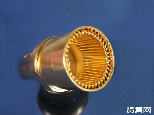 电连接器中的线簧插孔与普通插孔两者的区别在哪？